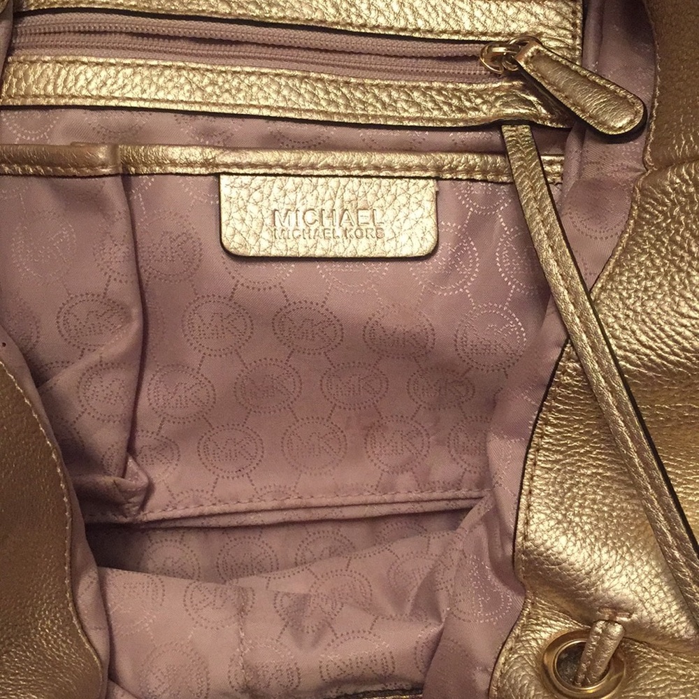 Purse - Picture 2 of 2